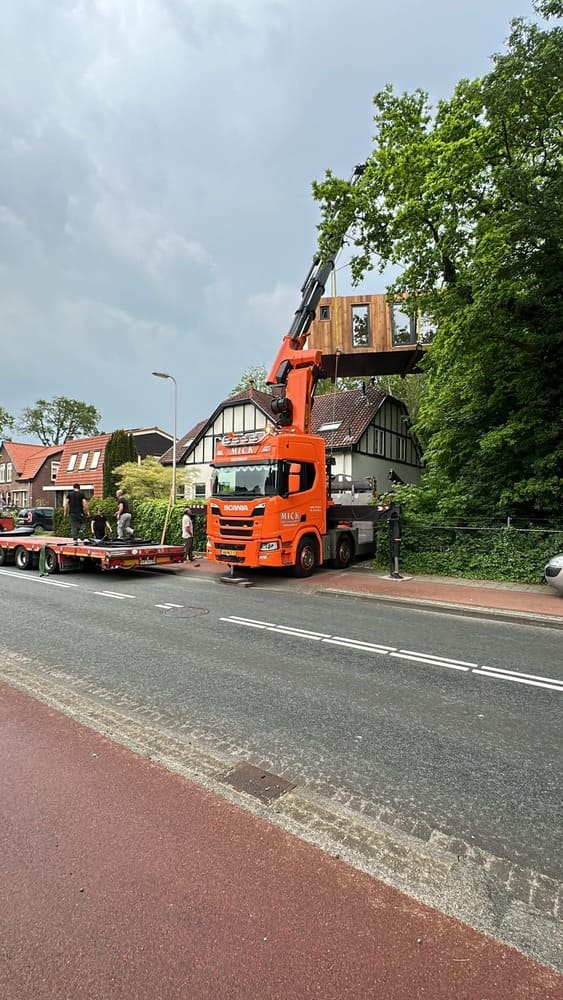 Prozess der Modulhausinstallation